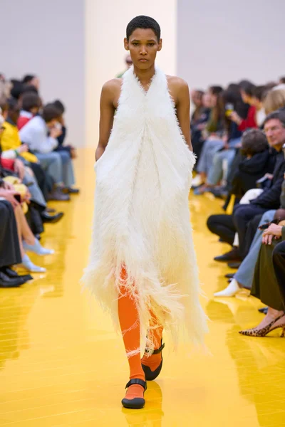 Look 50